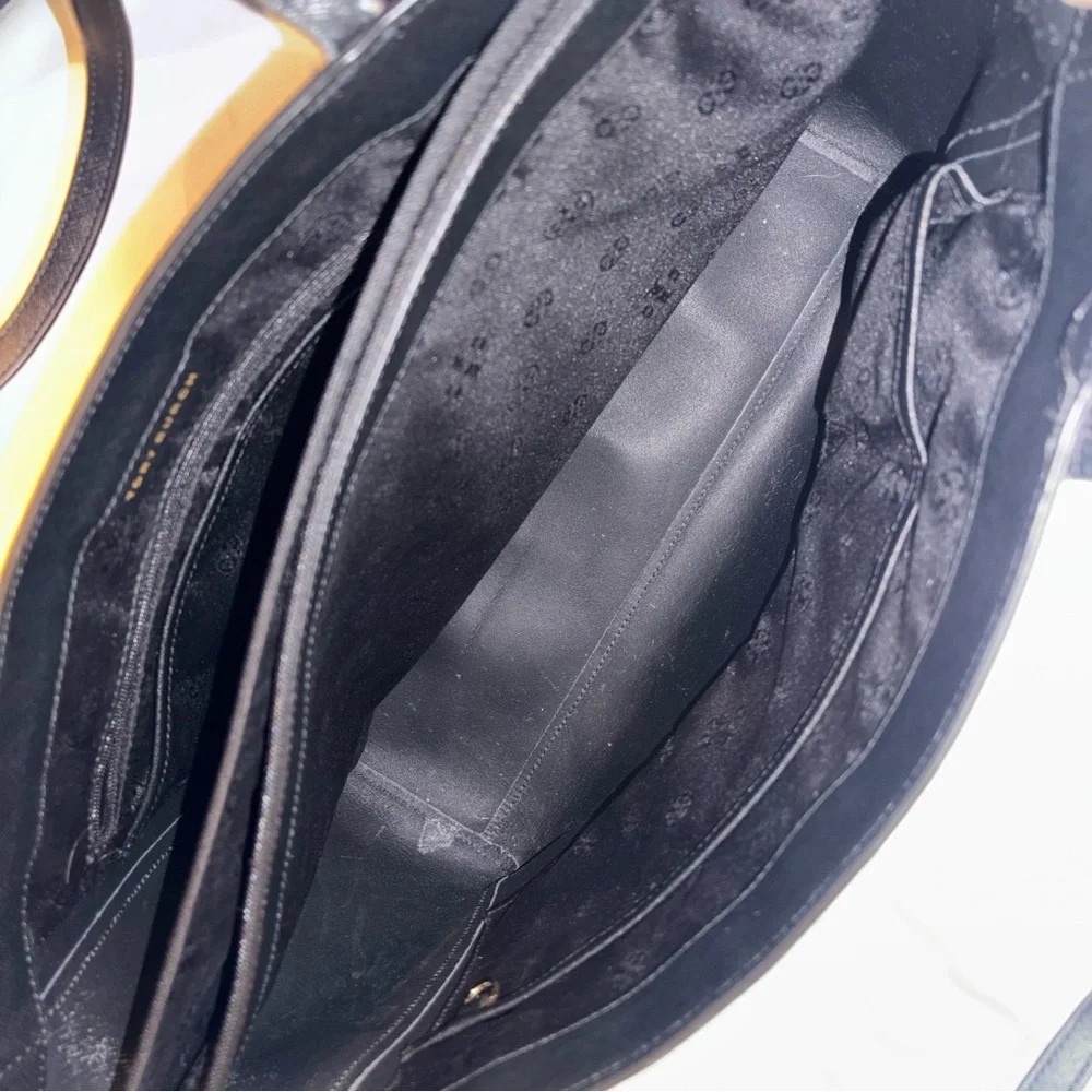 ❌SOLD!❌ $320 Tory Burch York Tote Black Saffiano Leather size Large EUC - Picture 11 of 17